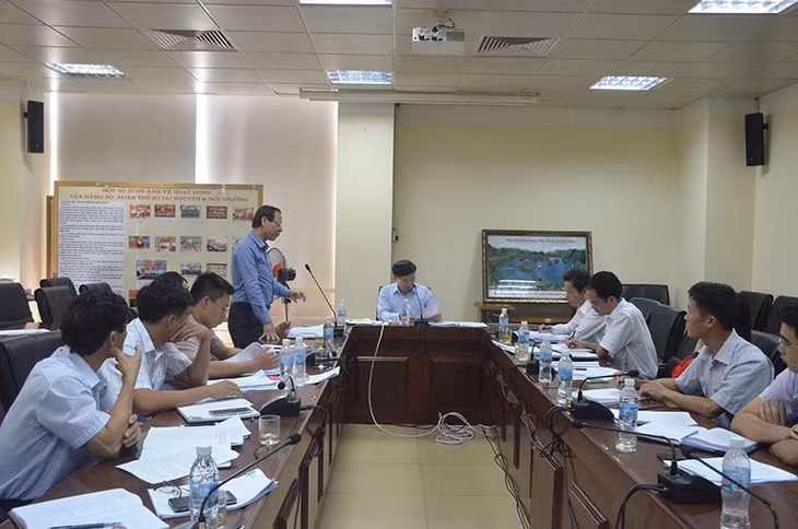 Quang cảnh buổi làm việc.