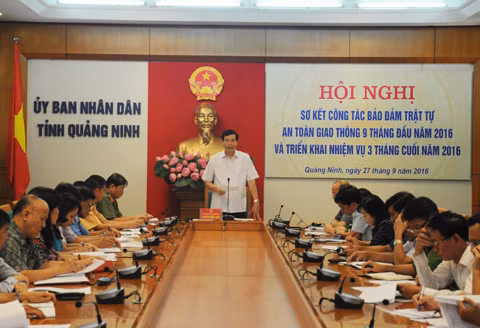 Đồng chí Nguyễn Đức Long, Chủ tịch UBND tỉnh, Trưởng Ban ATGT phát biểu chỉ đạo tai buổi sơ kết 