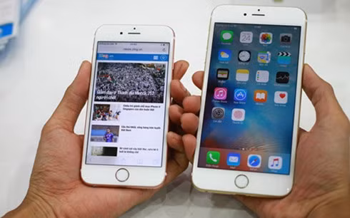 Xách tay iPhone kinh doanh chênh lệch giá đã không còn ngon ăn.
