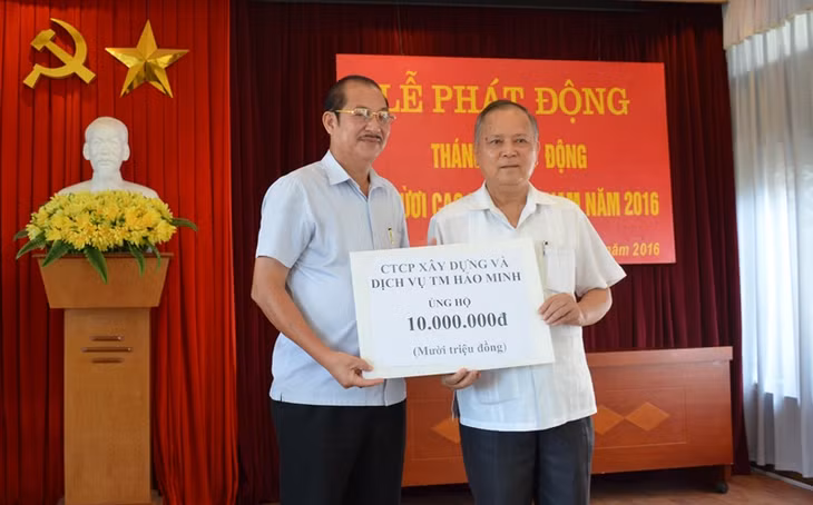 Công ty CP Xây dựng và Dịch vụ Thương mại Bảo Minh (Cẩm Phả) ủng hộ 10 triệu đồng.