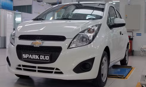 Spark Duo với hàng ghế trước, khoang sau để hành lý hoặc chở hàng.