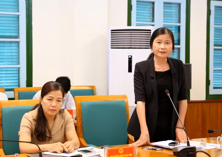 Đồng chí Đỗ Thị Hoàng Phó Bí thư Tỉnh uỷ đề nghị ưu tiên bố trí nguồn ngân sách để thực hiện tốt hơn nữa các chương trình an sinh xã hội.