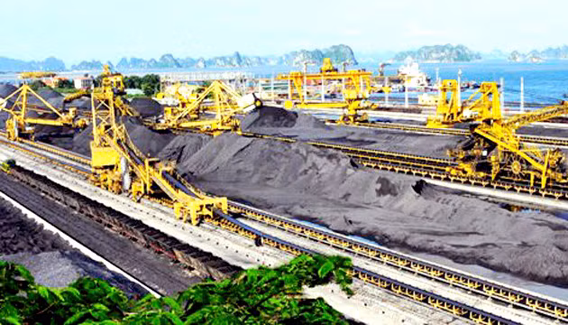 Sàng tuyển, chế biến than tiêu thụ tại Công ty Tuyển than Cửa Ông - Vinacomin.