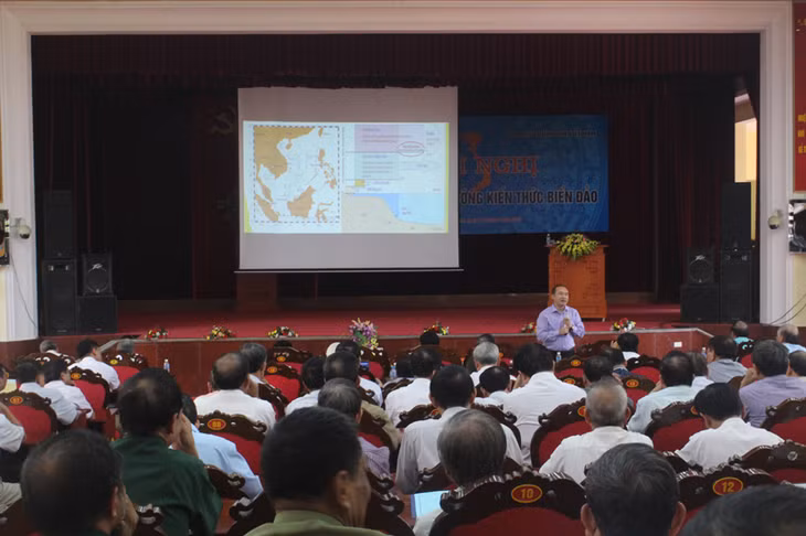 Quang cảnh buổi tập huấn.