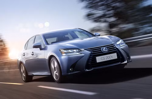 Lexus GS200t.