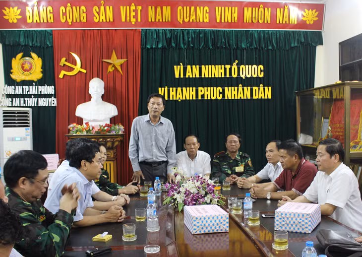 Đồng chí Nguyễn Văn Đọc, Bí thư Tỉnh ủy, Chủ tịch HĐND tỉnh ghi nhận chiến công của Ban chuyên án vào cuộc khẩn trương, sớm tìm ra hung thủ vụ án.