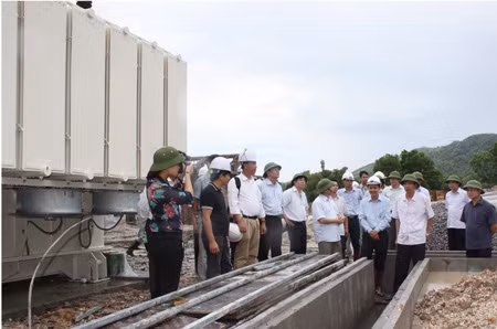 Lãnh đạo tỉnh Quảng Ninh kiểm tra tiến độ thực hiện dự án đưa điện ra Cô Tô