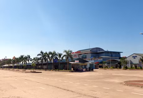 Chợ Trung tâm Hải Hà được đầu tư xây dựng khang trang nhưng chưa phát huy được hiệu quả.