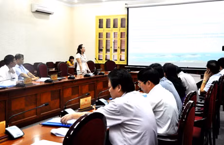 Ứng viên đầu tiên của kỳ thi tham gia phần thi thuyết trình. 