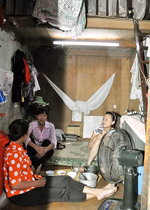 Nhu cầu nhà ở giá rẻ cho công nhân trên địa bàn tỉnh hiện là rất lớn (Trong ảnh: Một góc phòng trọ của người lao động ngoại tỉnh tại phường Bạch Đằng, TP Hạ Long).