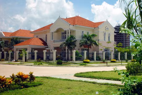 Diện tích đất đa dạng từ 175 – 300m2 và có mức giá từ 16,5 triệu/m2.