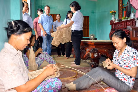 Tham quan, tìm hiểu làng nghề đan ngư cụ truyền thống tại đảo Hà Nam, TX Quảng Yên - Một sản phẩm du lịch mới sẽ được Công ty Lữ hành Saigontourist (Chi nhánh Quảng Ninh) đưa vào khai thác phục vụ khách du lịch từ tháng 10 năm nay.