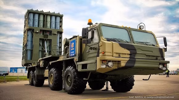 Hệ thống phòng không S-350E Vityaz tại triển lãm hàng không MAKS-2013