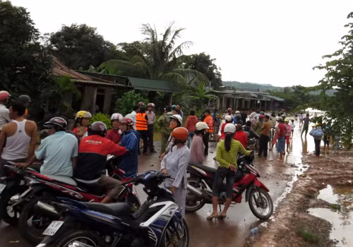  Thị trấn Lao Bảo và các xã vùng Lìa là địa phương bị ảnh hưởng nặng nề nhất. Hiện tại vùng Lìa đang hoàn toàn bị cô lập do nước sông, suối dâng cao, nơi sâu nhất lên đến hơn 3 m. Tại xã Tân Long, 8/10 thôn bản bị ngập nước, Xã Thuận có 5 bản cũng bị nước lũ bao vây.