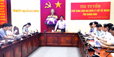 Đồng chí Phạm Minh Chính, Ủy viên T.Ư Đảng, Bí thư Tỉnh ủy phát biểu khai mạc kỳ thi