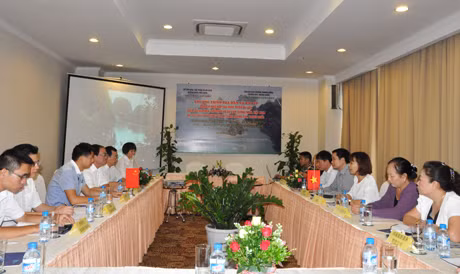Quang cảnh buổi tọa đàm giữa Sở Văn hóa, Thể thao và Du lịch Quảng Ninh với Cục Du lịch Phòng Thành Cảng, Quảng Tây.