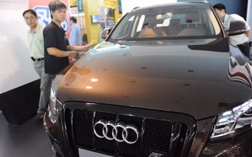 Cộng dồn 9 tháng, tổng kim ngạch nhập khẩu ôtô ước đạt 24.000 chiếc và 476 triệu USD, tăng 22,5% về lượng và tăng 6,1% về giá trị so với cùng kỳ năm ngoái - Ảnh: Việt Tuấn.