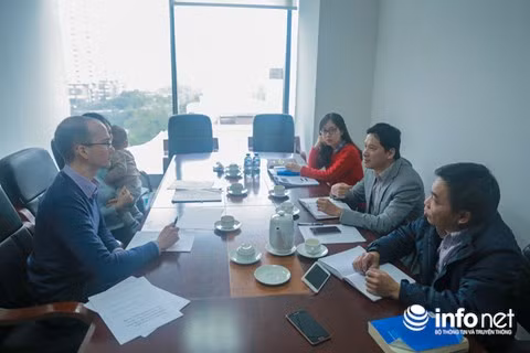 Daniel Hauer (Dan) tới làm việc tại Cục Phát thanh Truyền hình (Bộ Thông tin và Truyền thông).