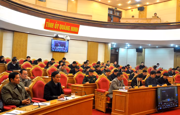 Quang cảnh buổi làm việc.