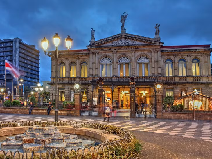 San Jose, Costa Rica: San Jose del Cabo là thủ đô của Costa Rica, nằm ở mũi phía nam bán đảo Baja California của Mexico. Thành phố sôi động này nổi bật với những bãi biển đẹp, các công trình kiến trúc thuộc địa độc đáo, phòng trưng bày nghệ thuật và ẩm thực hấp dẫn. Ảnh: Mihai-Bogdan Lazar/Shutterstock.