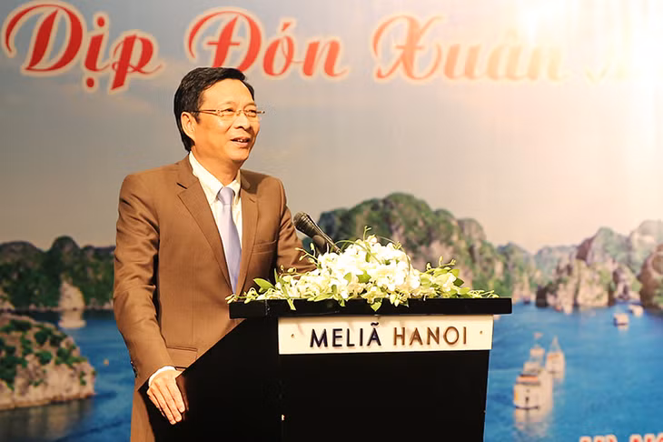 Đồng chí Nguyễn Văn Đọc, Bí thư Tỉnh ủy, Chủ tịch HĐND tỉnh phát biểu tại buổi gặp mặt.