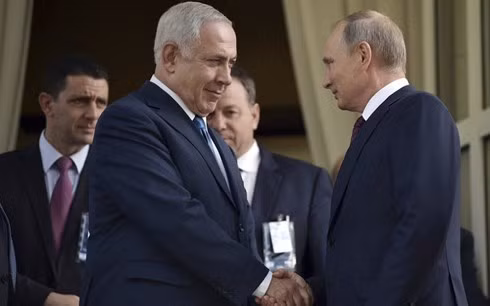 Thủ tướng Israel Netanyahu (trái) và Tổng thống Nga Putin. Ảnh: RT