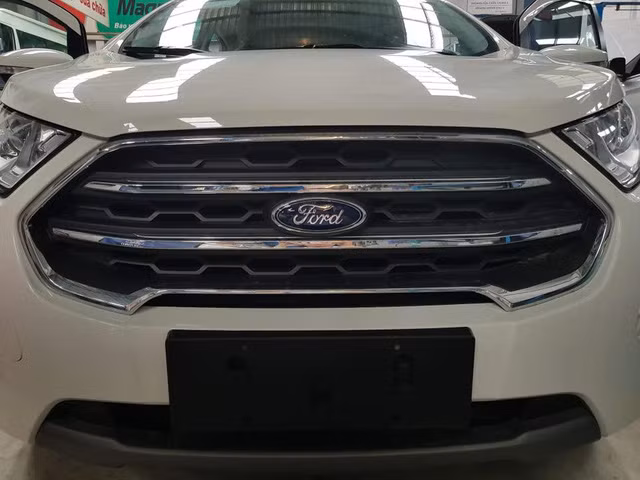 Lưới tản nhiệt trên EcoSport mới gần giống với Ranger 2019 vừa ra mắt.