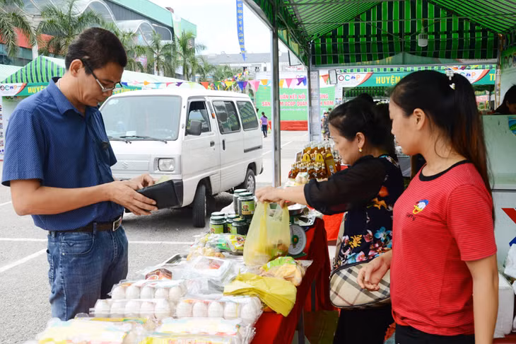 người mua sắm