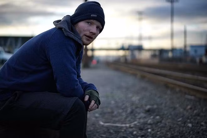  Ed Sheeran trở thành tâm điểm chỉ trích sau chiến thắng của Shape of you.