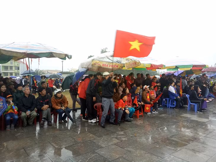 Đội mưa cổ v