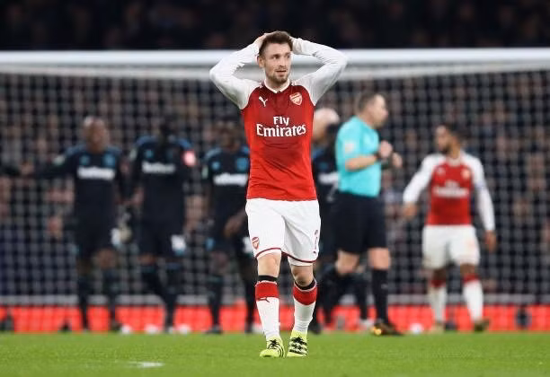  Saint-Etienne đã hoàn tất bản hợp đồng hậu vệ Mathieu Debuchy từ Arsenal theo dạng chuyển nhượng tự do.