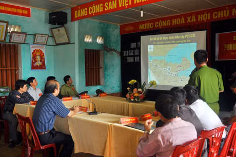 BCĐ PCCR TP Hạ Long bàn thảo luận phương án diễn tập