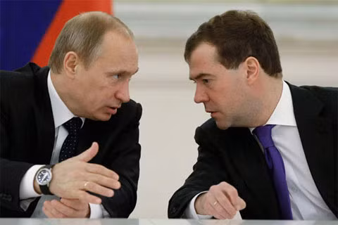 Bộ đôi quyền lực nước Nga Putin-Medvedev được dự đoán sẽ hoán đổi vị trí sau cuộc bầu cử tổng thống sắp tới. Ảnh: RIA Novosti