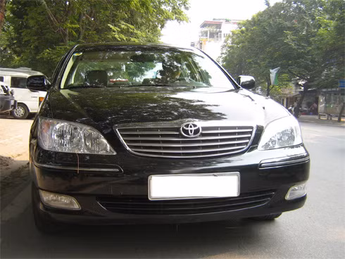 Phiên bản Camry đời 2005. Ảnh: Hoàng Quân Transportation.