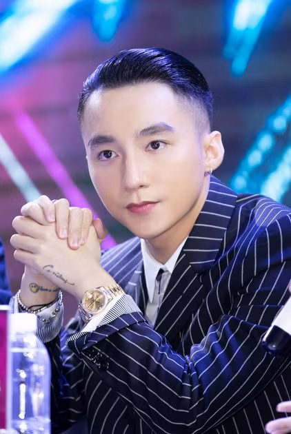 Sơn Tùng M-TP tại họp báo.