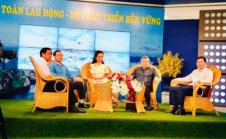 Trung tâm truyền thông-LĐLĐ tỉnh phối hợp tổ chức tọa đàm về an toàn vệ sinh lao động.