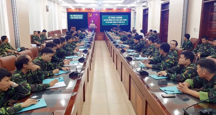 Quang cảnh khai giảng lớp bồi dưỡng. 