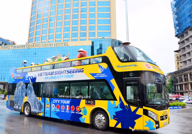 Doanh nghiệp Hà Nội đầu tư phát triển tuyến xe buýt 2 tầng tại Quảng Ninh.