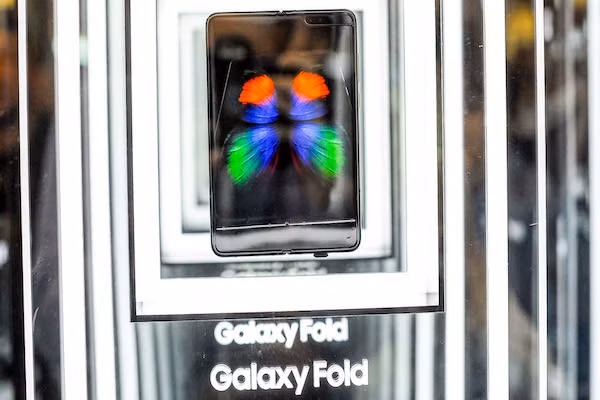 Sảm phẩm Galaxy Fold của Samsung sẽ ra mắt vào tháng 9 tới. 