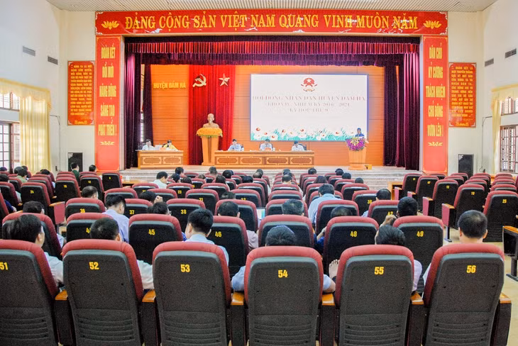 Quang cảnh kỷ họp.