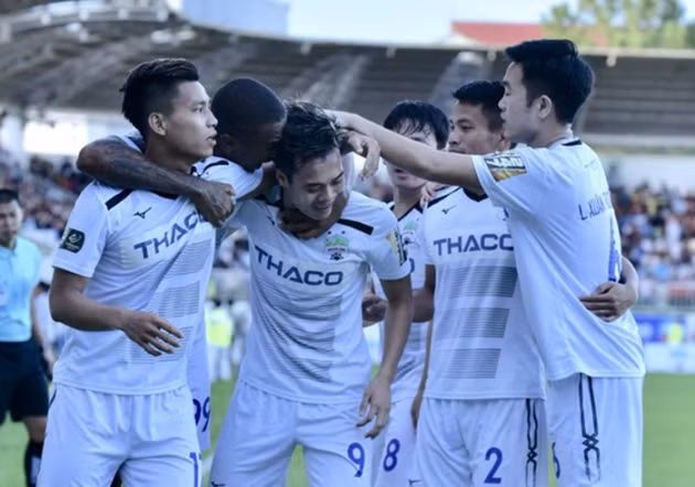  HAGL đã phải trả giá đắt cho chiến thắng trước SLNA.