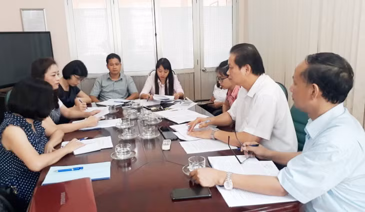 Quang cảnh buổi làm việc.