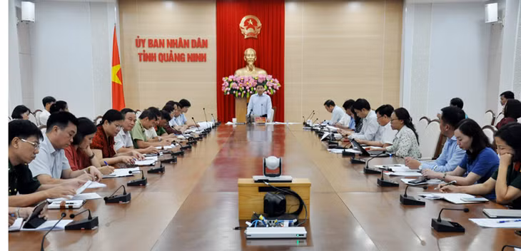 Đồng chí Nguyễn VănThắng, Uỷ viên Dự khuyết T.Ư Đảng, Phó Bí thư Tỉnh uỷ, Chủ tịch UBND tỉnh phát biểu kết luận hội nghị