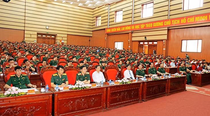 Các đại biểu dự hội nghị
