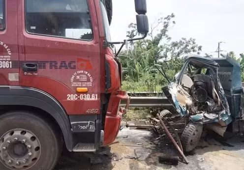 Hiện trường vụ tai nạn khiến một người chết trên quốc lộ 5 ngày 23/7. Ảnh: Gia Chinh. 