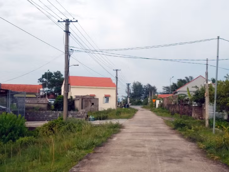 Qua kiểm tra, thôn 13 xã Hải Xuân có 28 trường hợp cấp GCNQSDĐ không đúng hiện trạng, mục đích sử dụng đất.
