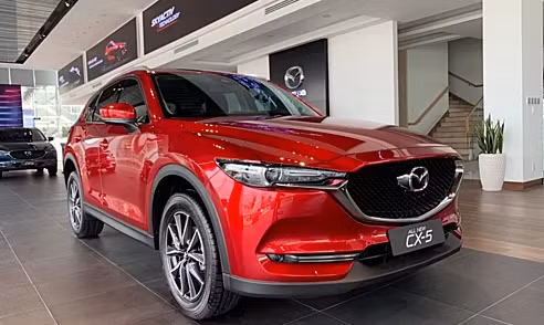 CX-5 tại đại lý Phú Nhuận, Sài Gòn.