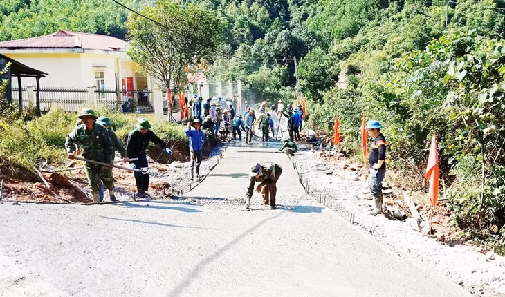 Đường vào Đài Van, xã Đài Xuyên (huyện Vân Đồn) 