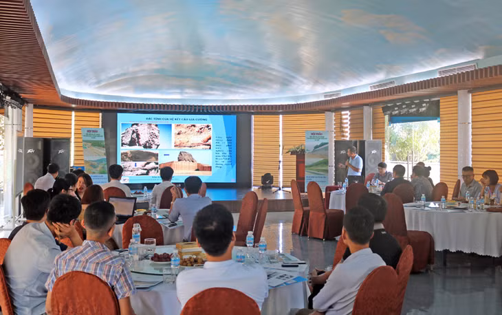 Quang cảnh buổi hội thảo.