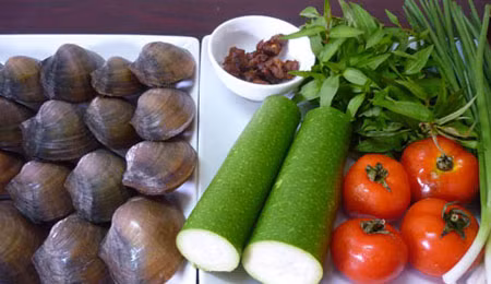 Hến nấu bầu